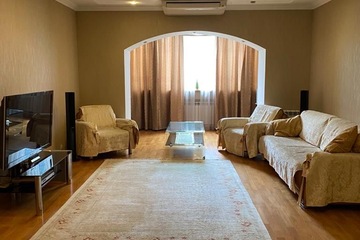 3-к квартира, 120 м², 1/3 эт.