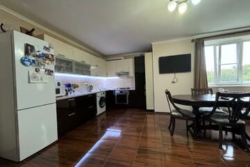 3-к квартира, 90,3 м², 2/5 эт.