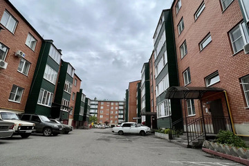 2-к квартира, 79 м², 2/3 эт.