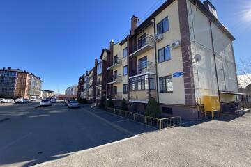 1-к квартира, 40 м², 2/3 эт.