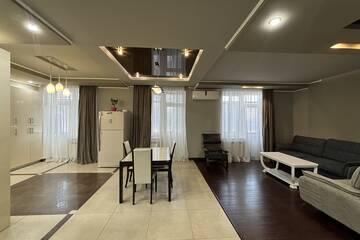 4-к квартира, 146 м², 2/6 эт.