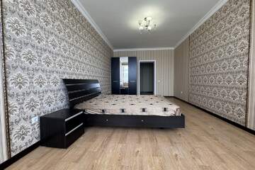 2-к квартира, 98 м², 2/7 эт.
