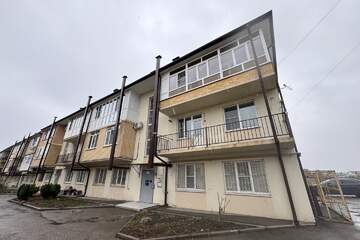 3-к квартира, 80,6 м², 1/3 эт.
