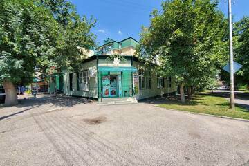 Отдельно стоящее здание, 516 м²