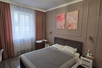 2-к квартира, 63 м², 1/3 эт.