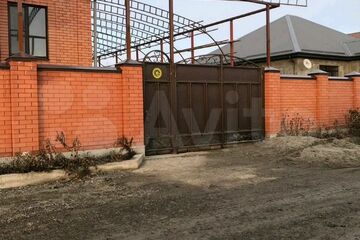Дом, 290 м², 3 эт.