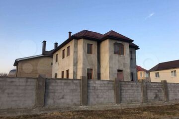 Дом, 288 м², 3 эт.