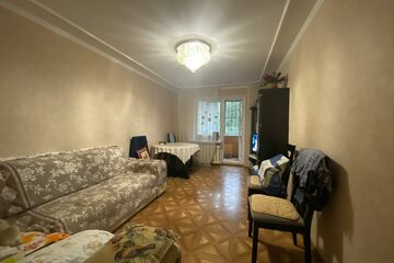2-к квартира, 56 м², 1/5 эт.