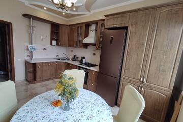 3-к квартира, 106 м², 6/6 эт.