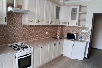 2-к квартира, 61 м², 1/3 эт.